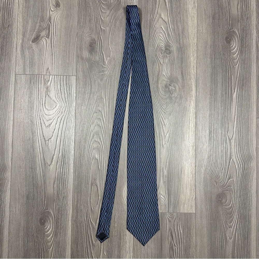 Umo Lorenzo‎ Blue Silk Tie Wavy Geometric Pattern 59" Necktie